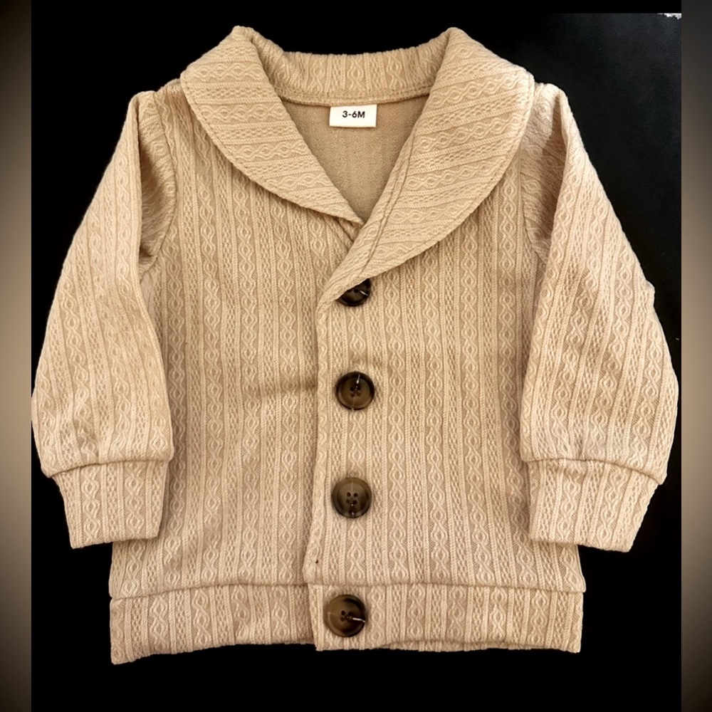 #1215 Long Sleeve Sweater size 3-6 months NEW